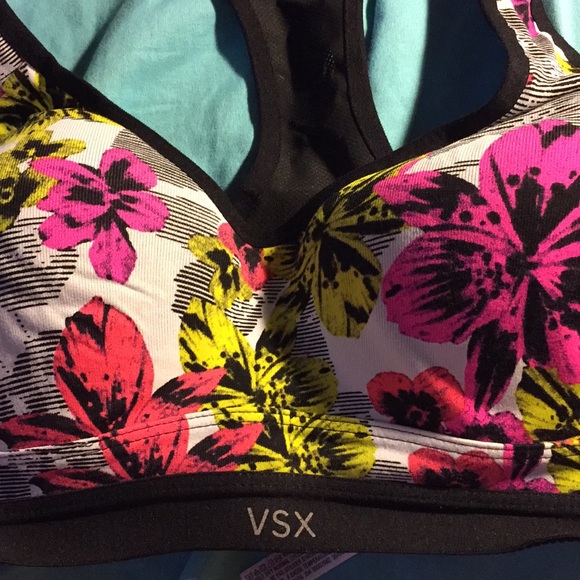 Victoria’s Secret sports bra - Picture 5 of 5